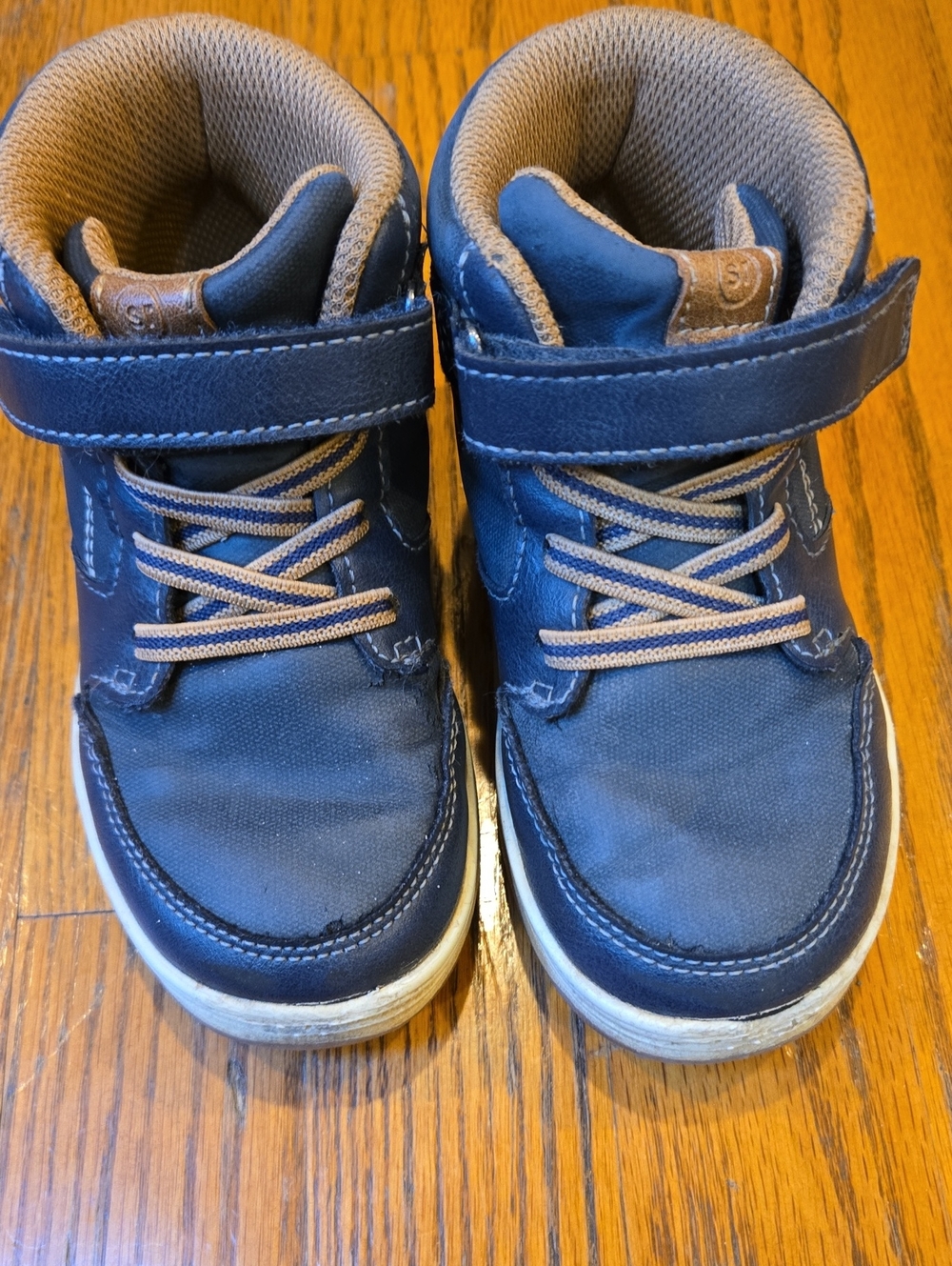 StrideRite Colby Navy Boots with Tan Accents, Size 9M